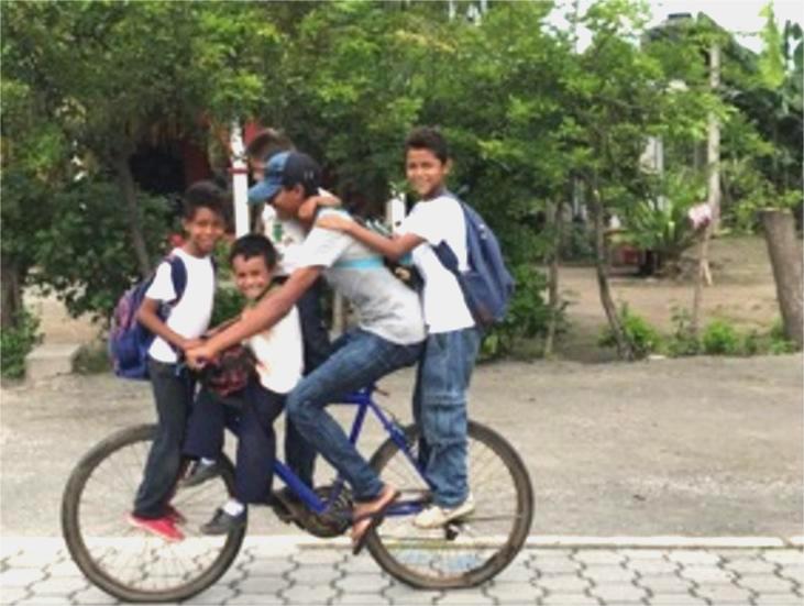 Gomaespuma Amigos Bici Al Cole